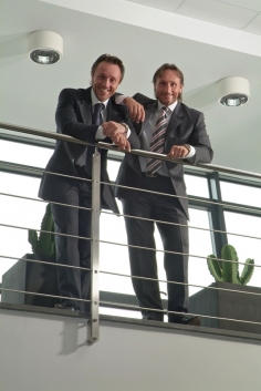 Сильвано Арцуффи (Генеральный директор) и Марко Арцуффи (Исполнительный директор)